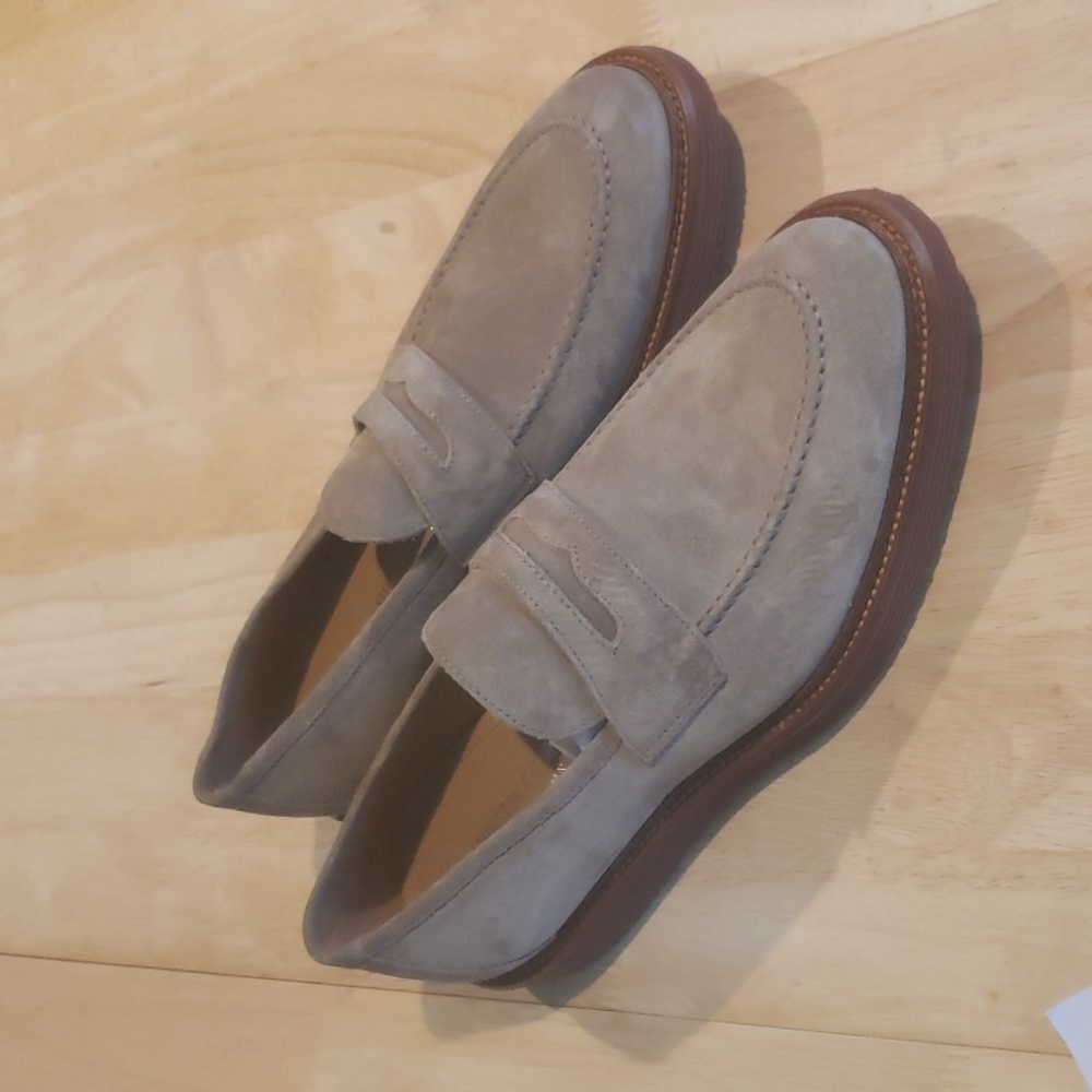 Johnson and Murphy Tan Venetian Penny Loafers, Size 9